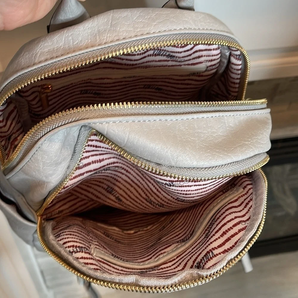 NWT Violet Ray Eco Gray Backpack